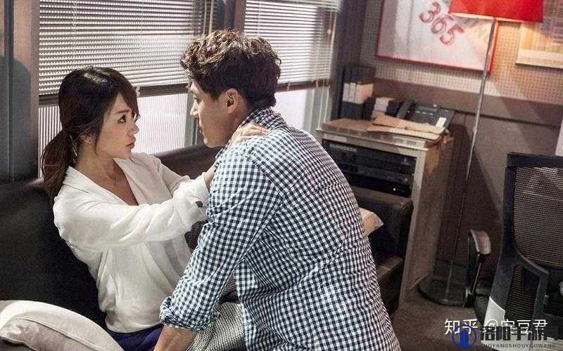 人妻母乳上司：职场中的别样魅力与故事