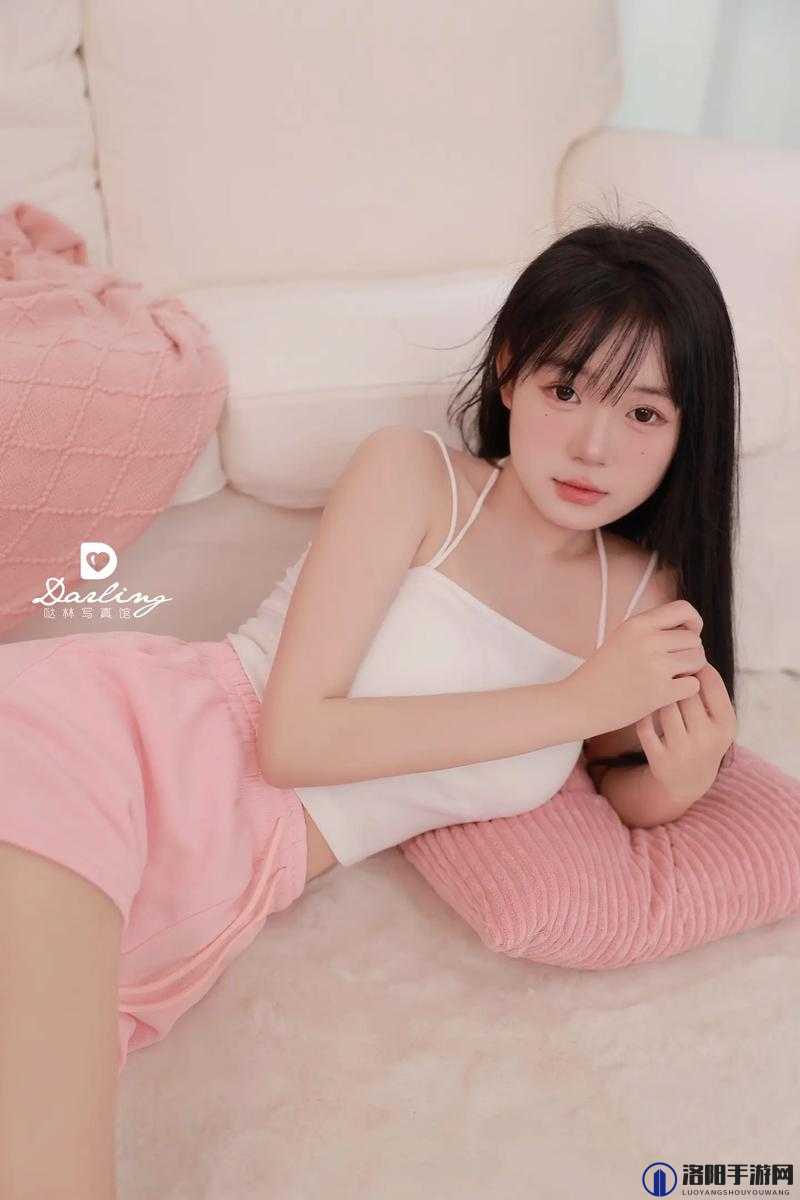 AROUNDME 水蜜桃身体喷雾：让你如蜜桃般甜美诱人