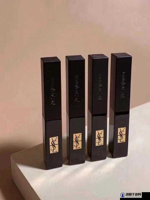 YSL 小黑条蜜桃色：尽显温柔气质的迷人色彩魅力无限