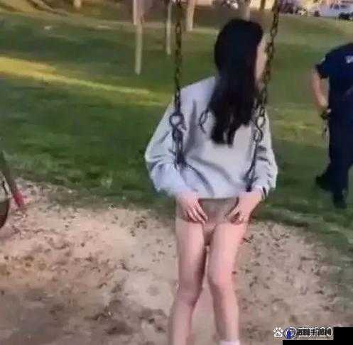 手冲被同学看到了其尴尬程度：简直无地自容想找个地缝钻进去