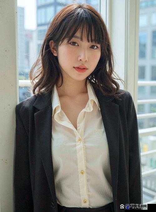 职场极品美女办公室香艳自慰的隐秘风情