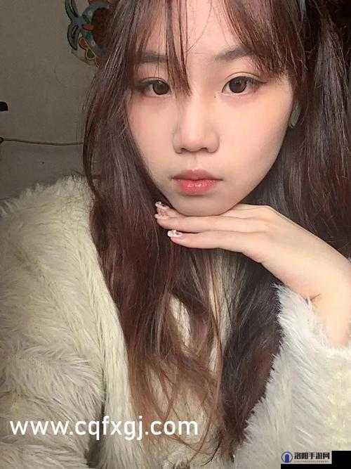 出租房里的交互高康张睿篇：探寻合租生活中的奇妙故事