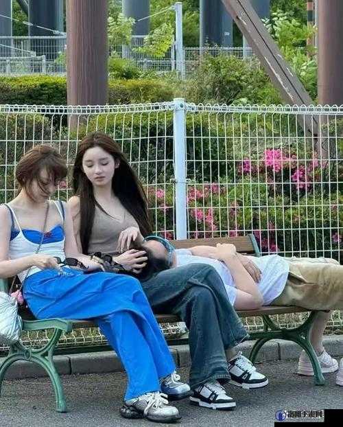 一组欲·伦·色·艳的照片引发网友热议