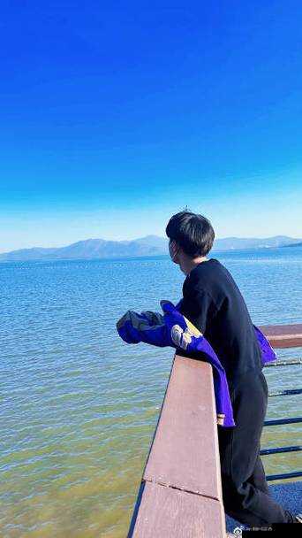 KPL 解说楠楠晒冰川旅行照：感受大自然的魅力