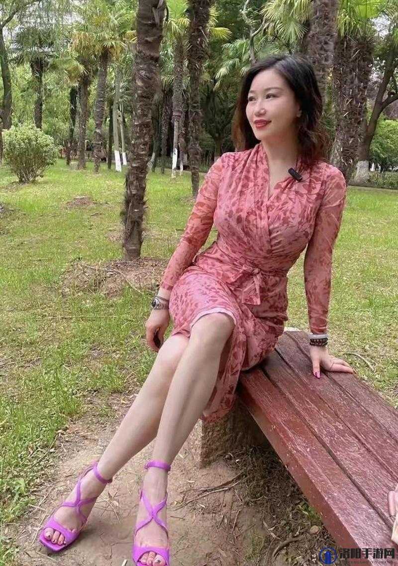 熟女五十：她们的故事丰富多彩韵味十足