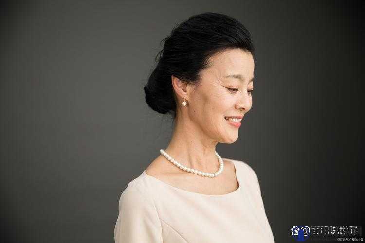 李阿姨：一位四十岁的家庭主妇，她的生活和梦想