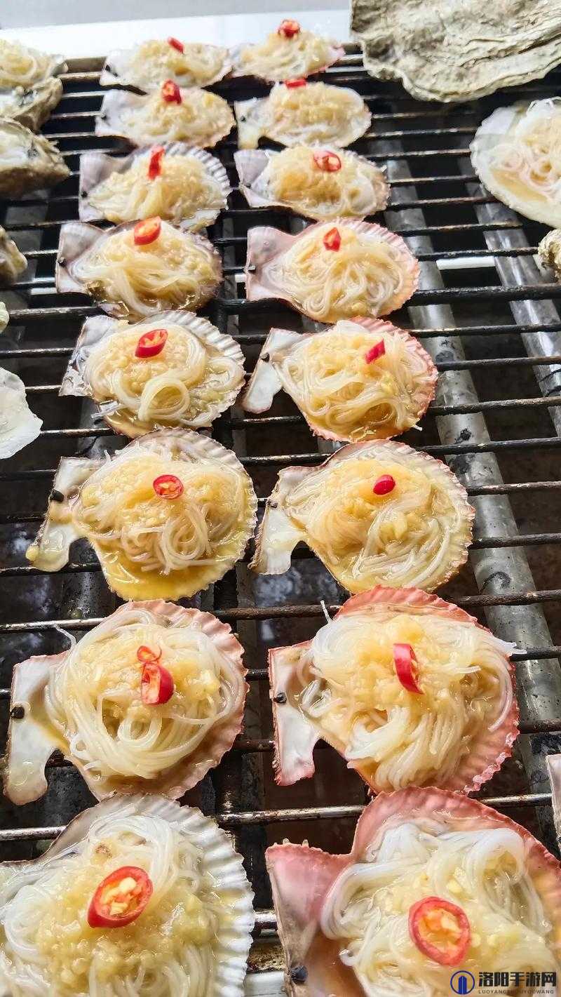打开扇贝就可以吃火腿肠：令人垂涎的便捷美食体验