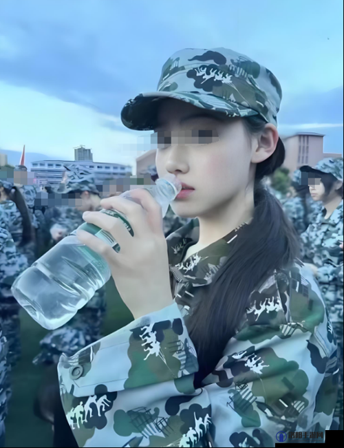 校花遭教官扒开腿狂躁事件引发热议