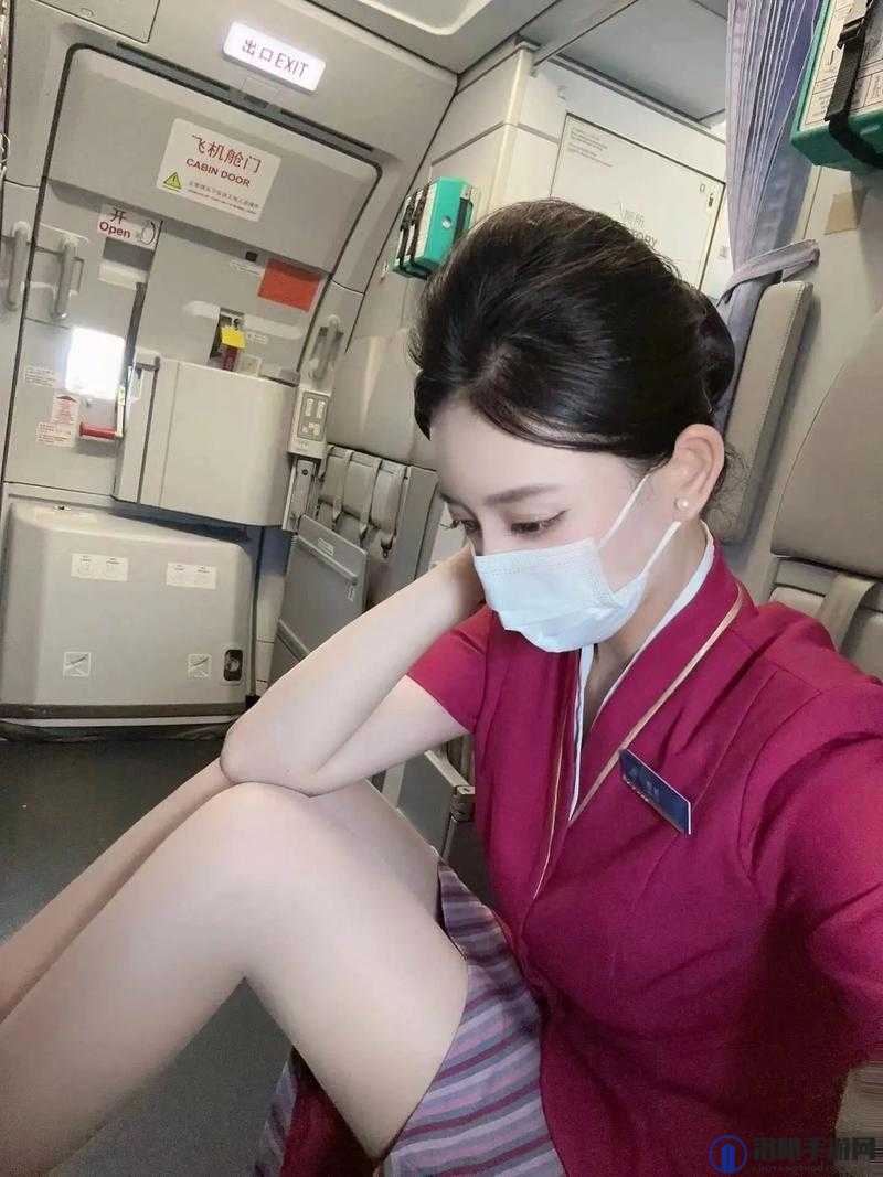 果冻传媒之空姐喘息：一段引人遐想的空姐故事