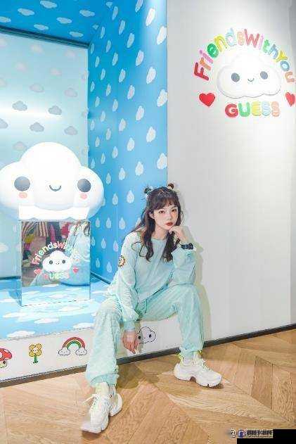 李丽莎：直播中喷水是意外还是另有隐情？