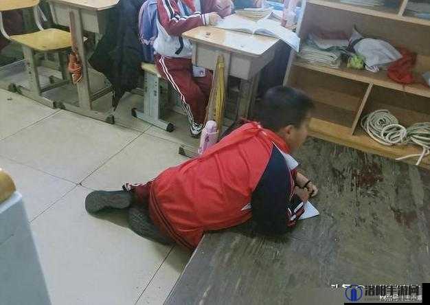 男生私密部位露出供他人随意触摸这种行为极其不妥且违背公序良俗
