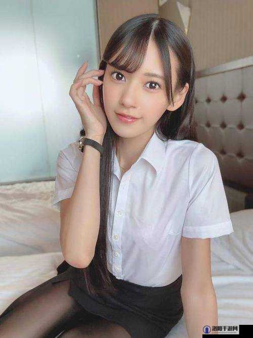 第七色亚洲 AV 女优影视：独特视角下的精彩呈现