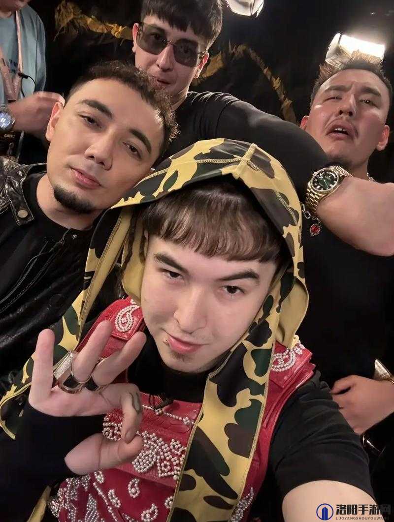 让我们一起领略新疆女 RAPPER18 岁的魅力：欢迎你