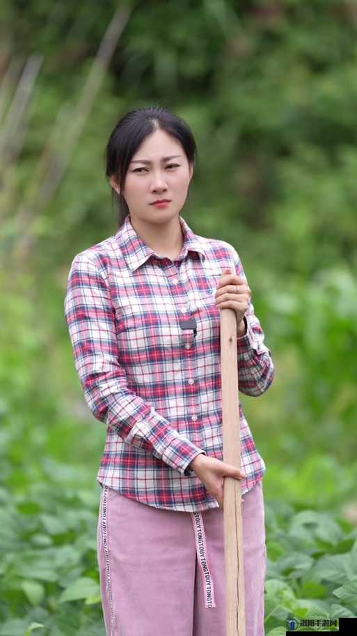 农村野外老妇女 BBwBBw：探索乡村生活的真实与质朴