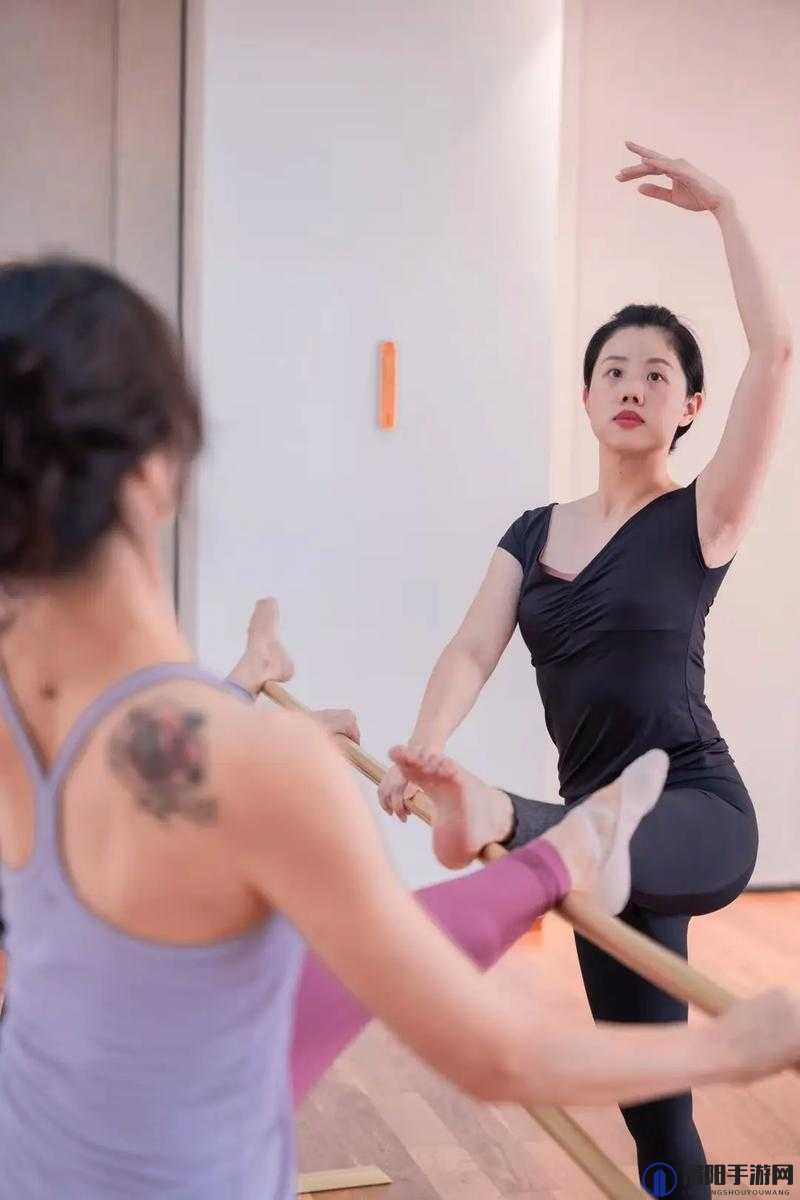 探索51modo芭蕾瑜伽的独特魅力:如何通过芭蕾与瑜伽结合提升身心平衡与柔韧性