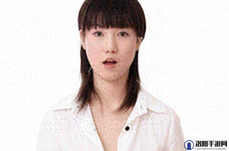 探索大胆无毛人体艺术的独特魅力：从传统到现代的视觉冲击与美学表达