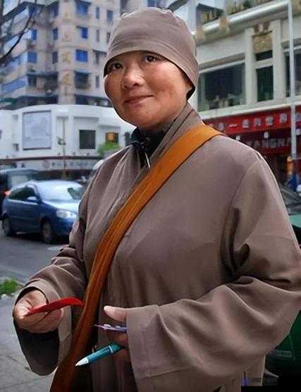 揭秘尼姑的真实生活:她们如何修行与传承佛教文化?