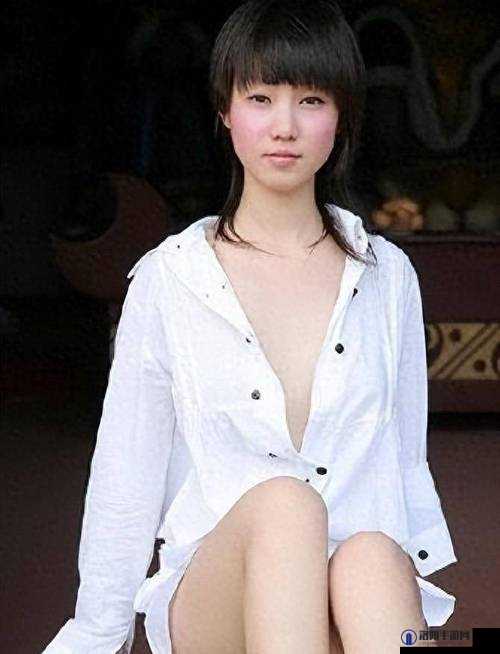 张筱雨人体艺术写真渴望：挑战传统的视觉盛宴