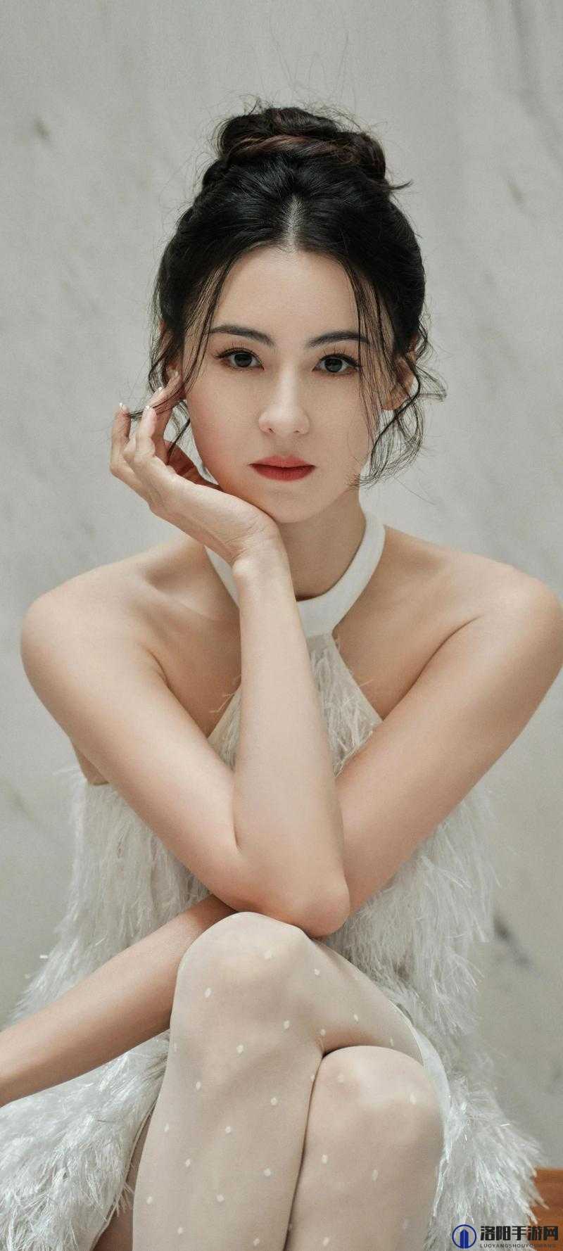 视频：张柏芝黑天鹅惊艳全场，她的美丽是否超越了时间？