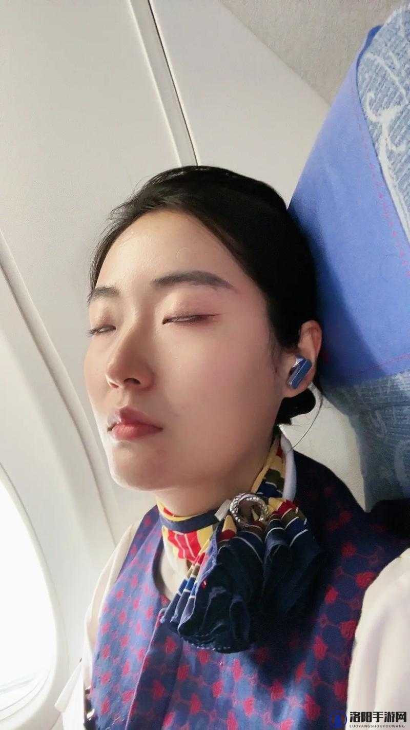 中国民航空姐的那些事儿：工作日常、职业素养与美丽背后的故事