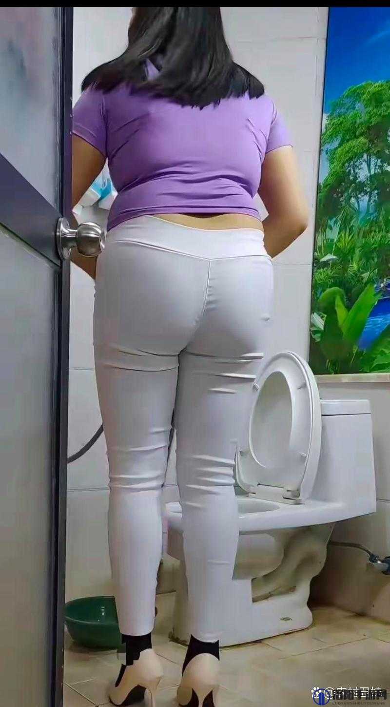 美女如厕被看个够？免费高清视频等你来
