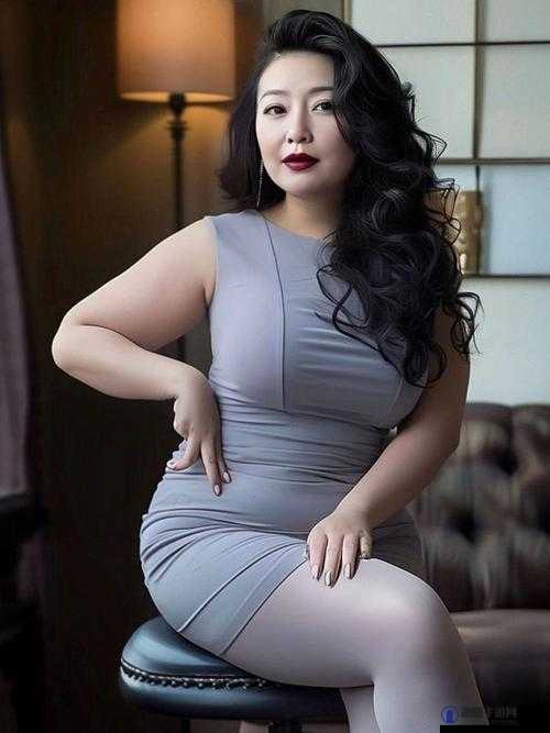 岳妇伦丰满69Ⅹ：深度解析其背后的文化现象与网络热议焦点