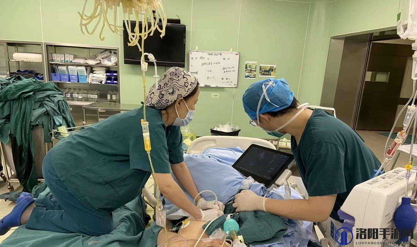 急救护士:生死时速——揭秘医疗前线的热血与坚守