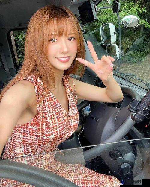 爱情岛亚洲品质自拍正在播放:揭秘浪漫岛屿的绝美瞬间与真实故事