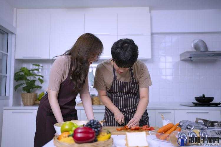 情侣炒菜 100 个动作图片大揭秘这些温馨甜蜜瞬间你见过吗？