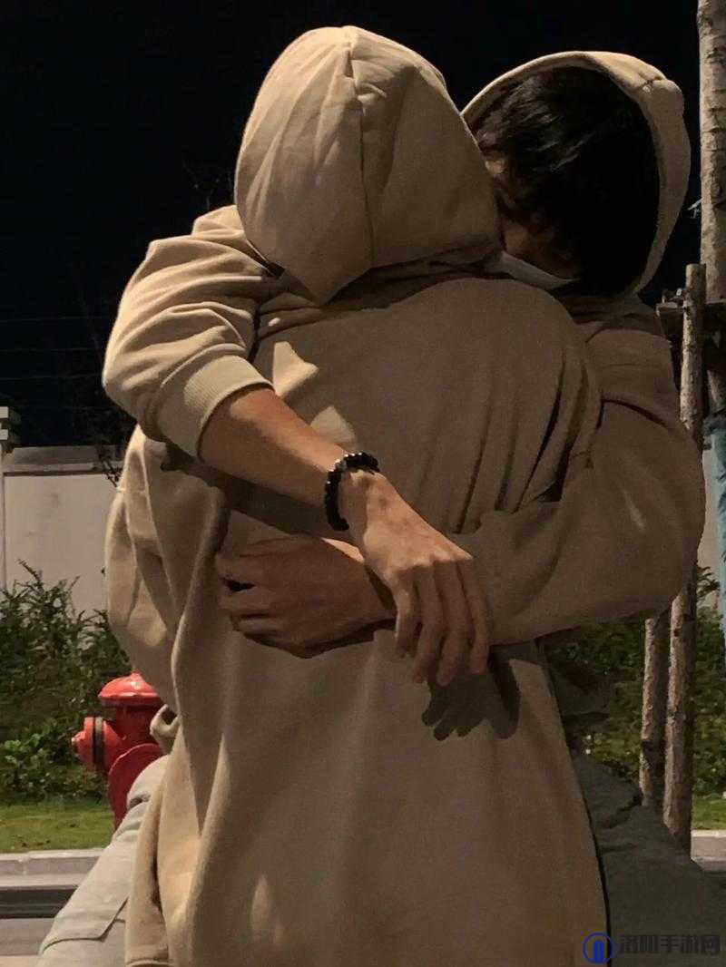 双男主真人素材视频外网直接看：高清完整版在线观看，剧情精彩不容错过